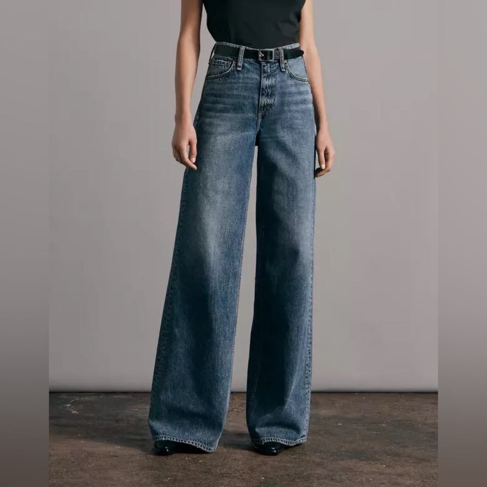 Rag & Bone Sofie High-Rise Wide Leg Flare Jeans in Pebbles size 27